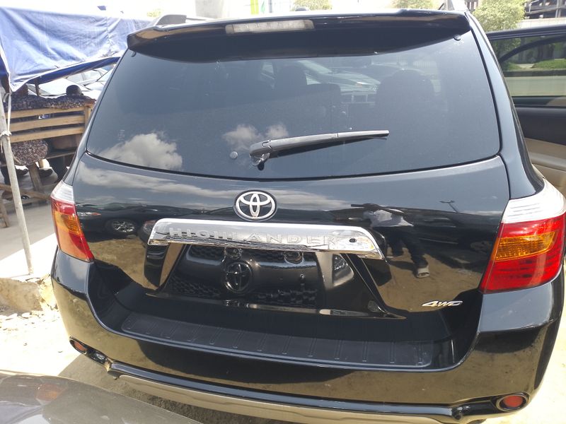 Main image of 2010 Toyota Highlander limited
